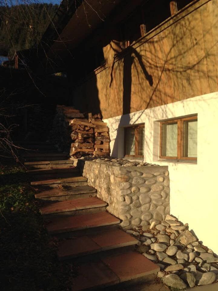 Alp Sunrise - Top View Cozy Chalet Villa Rougemont Exterior foto